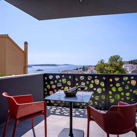 Sun&Lux Resort - Hvar ฮวาร์ ภายนอก รูปภาพ