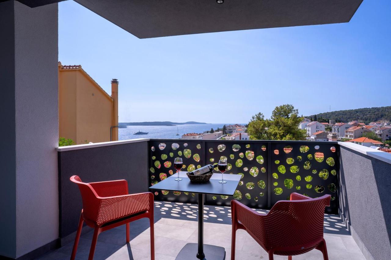 Sun&Lux Resort - Hvar ฮวาร์ ภายนอก รูปภาพ