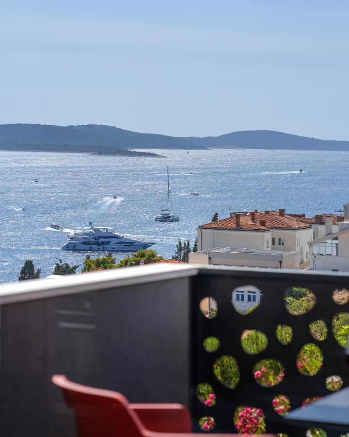 Sun&Lux Resort - Hvar ฮวาร์ ภายนอก รูปภาพ